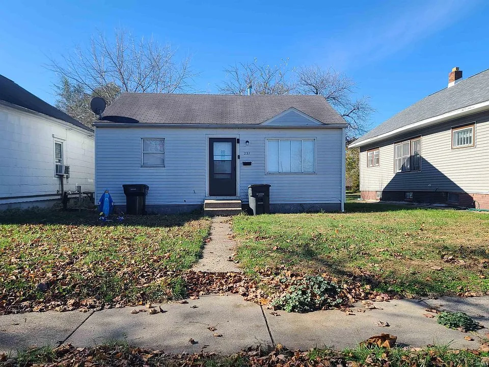 Home exterior before renovation
